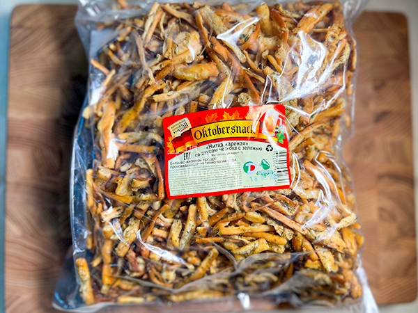 Нитка ЖАРЕНАЯ "Чеснок с зеленью" Oktobersnack 1 кг (сырный продукт) в Набережных Челнах