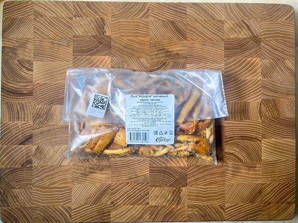 Сыр 150 гр ГОРНЫЙ СЫРОВАР (Ассорти копчёный с укропом и чесноком) в Набережных Челнах