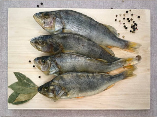 Рыбные снеки: Окунь речной вяленый